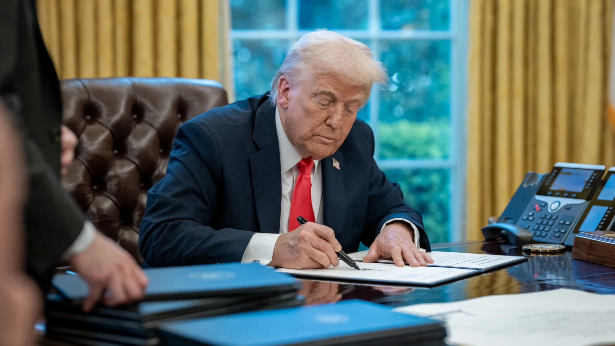 Президент США окрестил день введения пошлин 2 апреля «Днем освобождения» / Фото: x.com/WhiteHouse