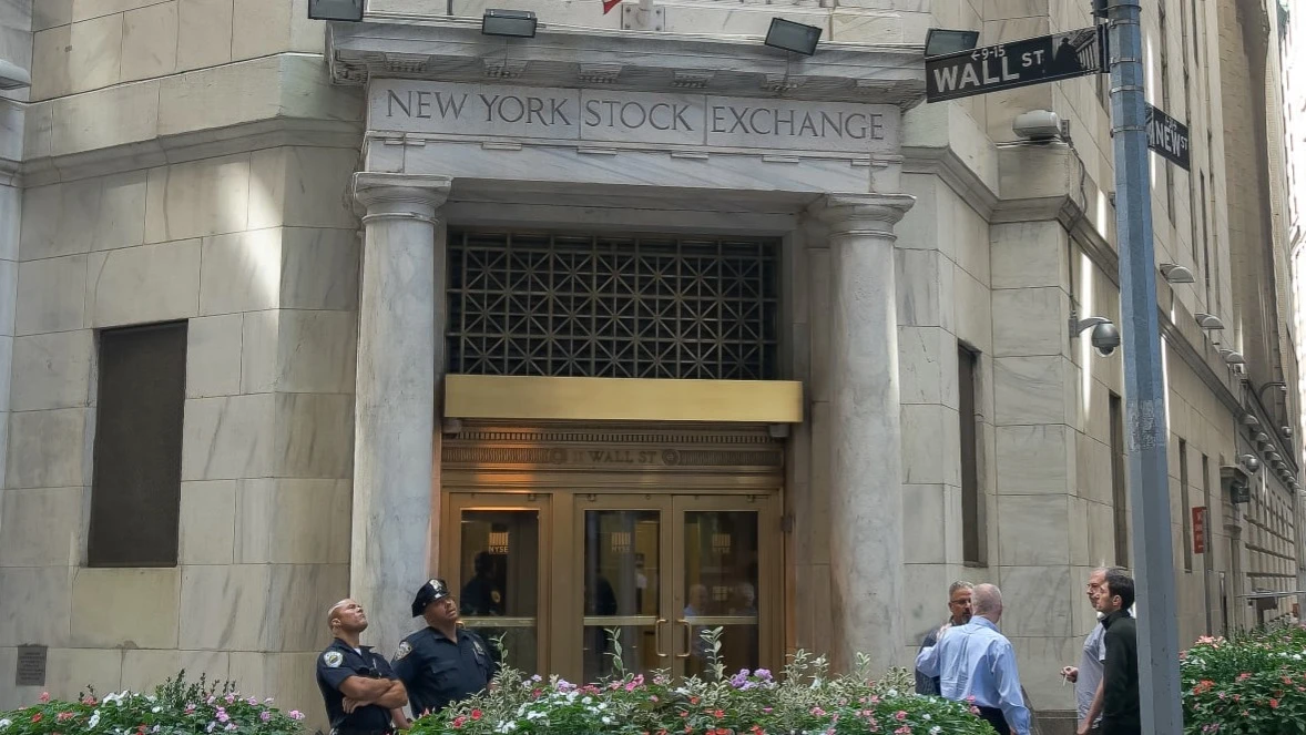 Barclays призвал инвесторов быть максимально осторожными в ожидании новых пошлин / Фото: crbellette/ Shutterstock.com