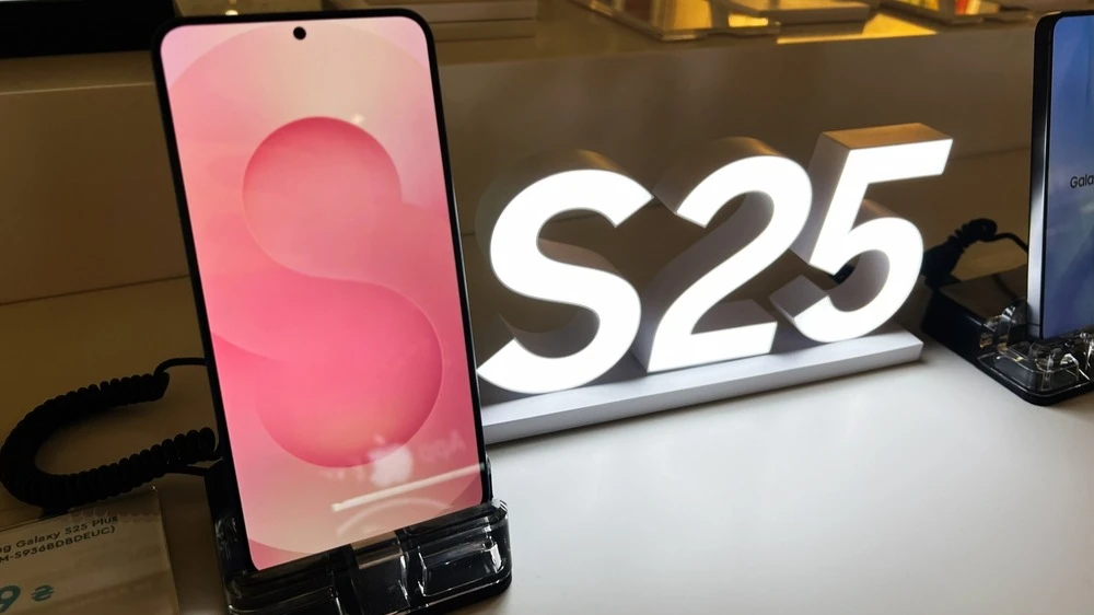 Квартальная прибыль Samsung Electronics превзошла ожидания рынка благодаря высоким продажам смартфонов Galaxy S25/ Фото: Shutterstock