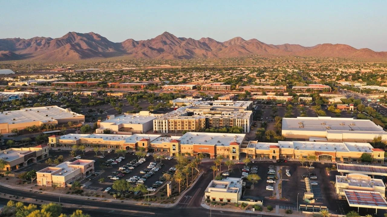 CaliberCos, инвестирующая в гостиницы и жилые дома, планирует потратить привлеченные деньги на погашение долгов / Фото: CaliberCos