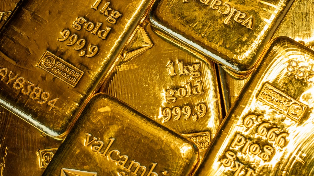 Китайские инвесторы устремились в золото после начала торговой войны / Фото: Cloudy Design / Shutterstock.com