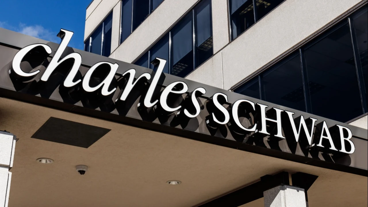 За месяц доходность по 10-летним бондам упала с 4,21% до 4,16%, а двухлетним — с 3,89% до 3,61% / Фото: Jonathan Weiss / Shutterstock.com