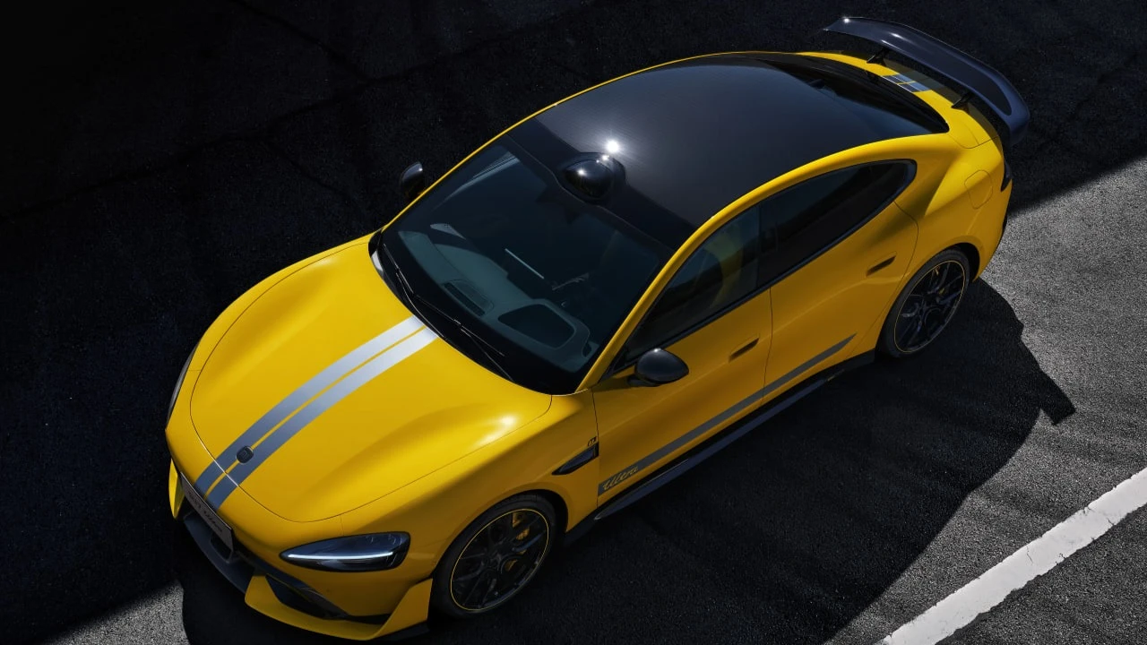 Xiaomi рекламирует свой новый флагманский электрокар SU7 Ultra как самый быстрый в мире серийный четырехдверный автомобиль  / Фото: Xiaomi