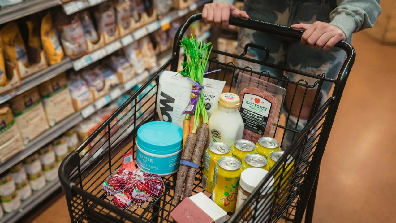 С начала года рыночная стоимость Walmart выросла более чем на 5%, обогнав индекс широкого рынка США S&P 500 / Фото: Unsplash/Karsten Winegeart