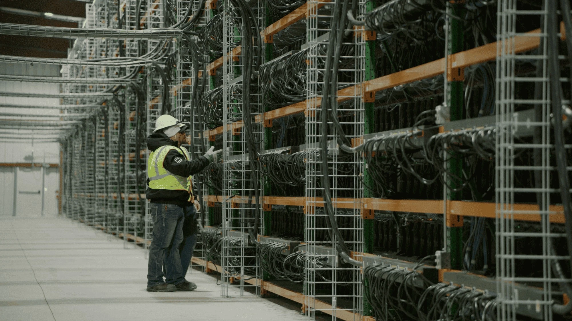 Акции Applied Digital снижались весь год, однако за последний месяц выросли на 85% / Фото: X/APLDdigital