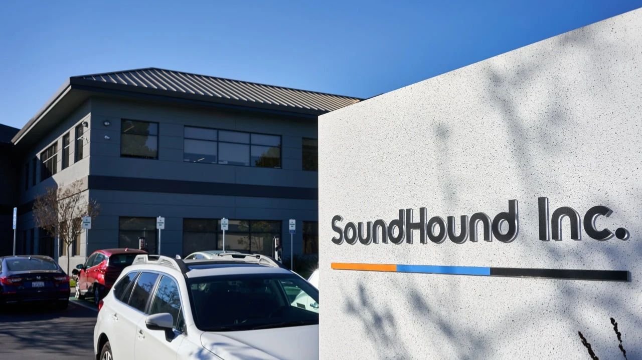 Несмотря на высокую конкуренцию на рынке умных голосовых ассистентов, SoundHound AI смогла увеличить выручку на 150% / Фото:  Tada Images / Shutterstock.com