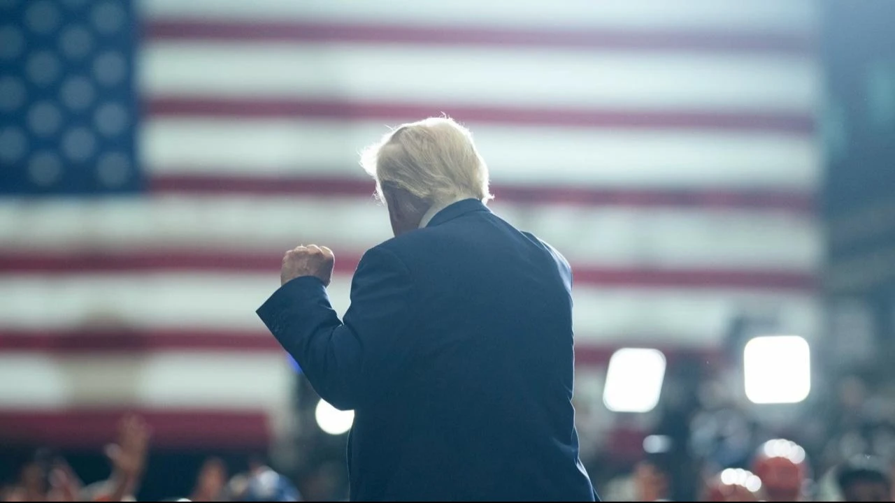 Дональд Трамп пригрозил увеличить вдвое пошлины на импорт стали и алюминия / Фото: X/The White House