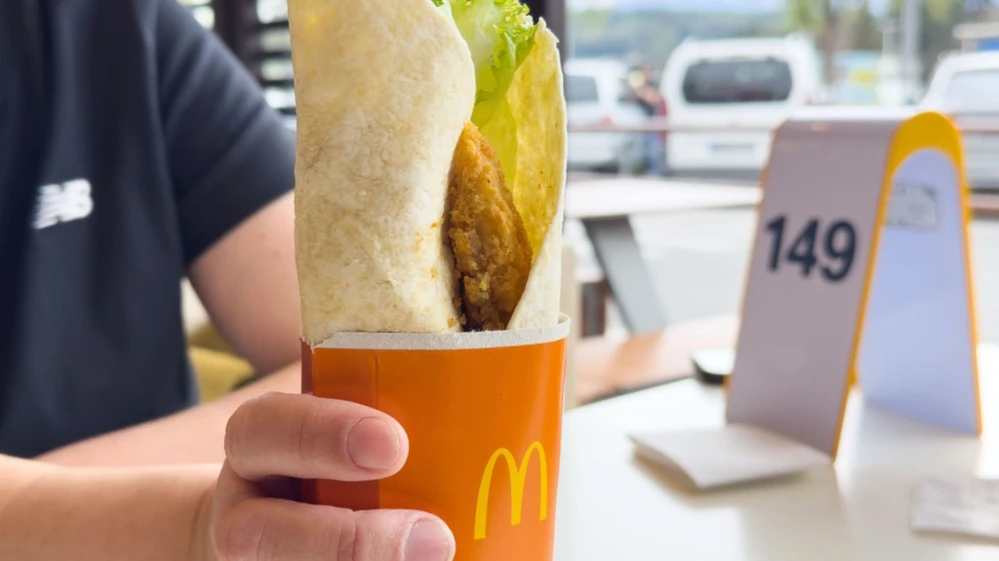 Snack Wrap не было в меню McDonald’s с 2016 года / Фото: shutterstock/HelgaQ