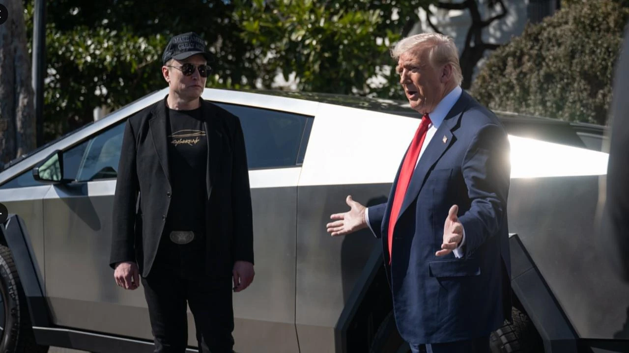 Маск всего за день потерял более $25 млрд после заочной перепалки с президентом США /Фото: X/The White House