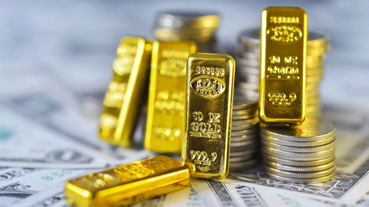 The bond king advised against buying 30-year bonds. What he chose instead