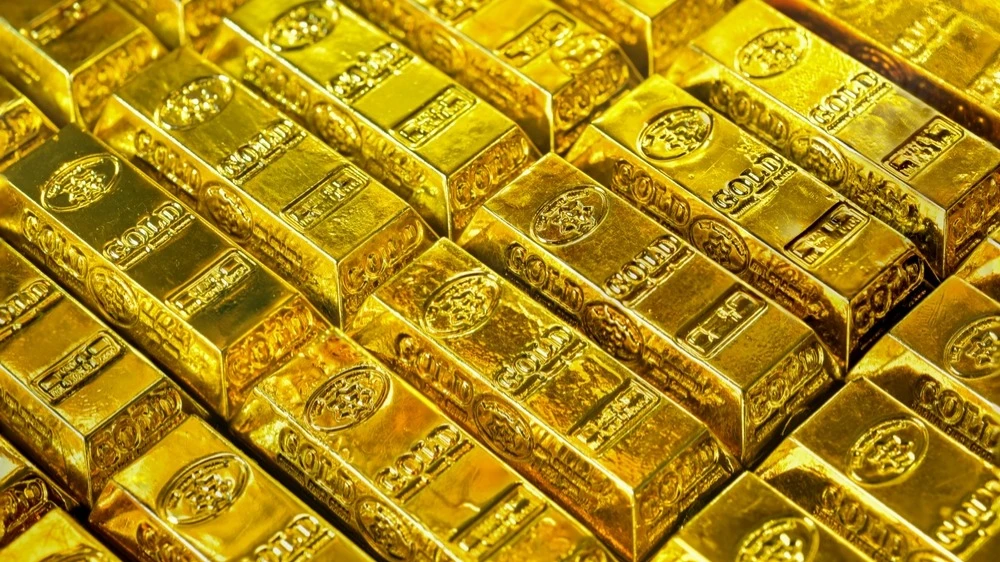 Цены на золото с начала 2025 года выросли на 30%  на фоне роста неопределенности и стремления центробанков снизить зависимость своих резервов от доллара / Фото: shutterstock.com