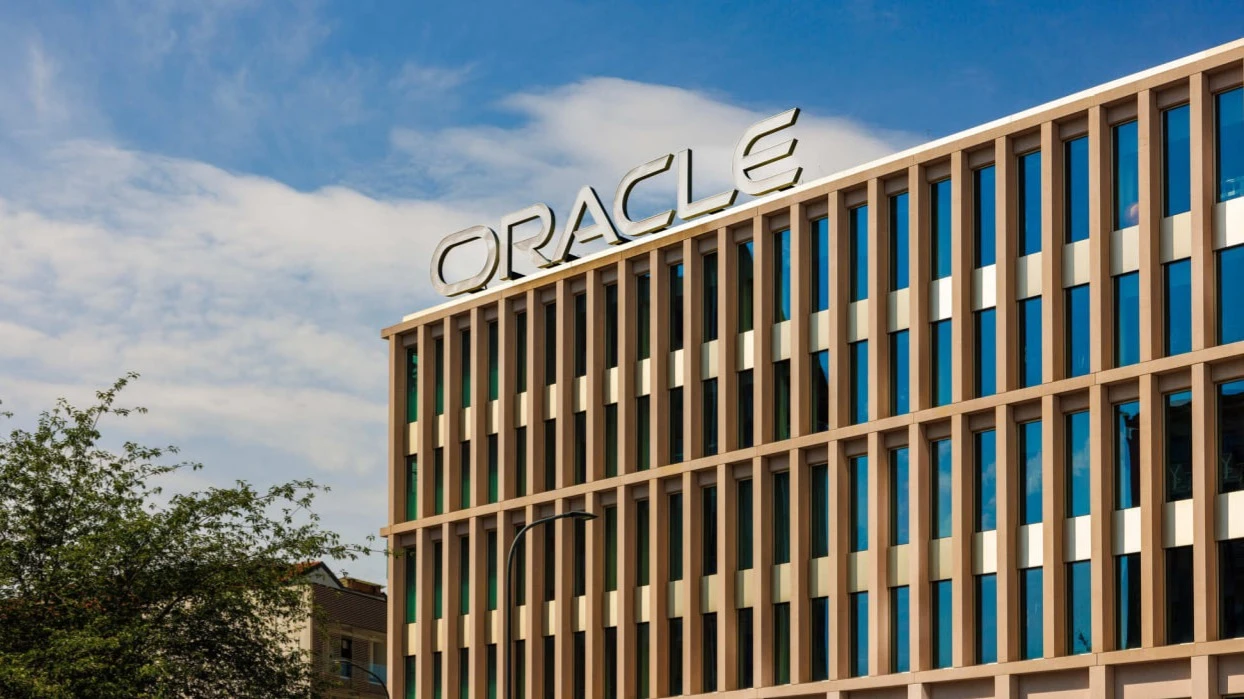Guggenheim raised its target price on Oracle stock to the highest level on Wall Street