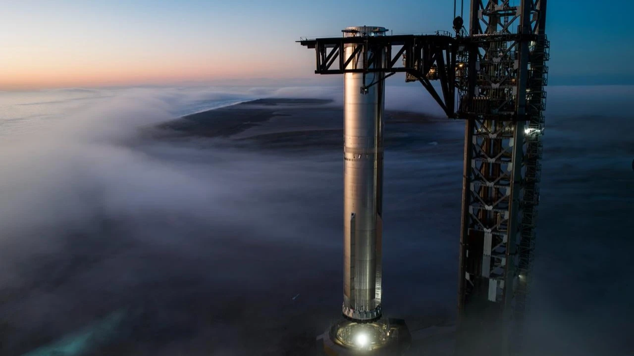 Взрыв во время испытаний продолжил цепочку неудач программы SpaceX, которая играет ключевую роль в планах NASA по высадке американцев на Луну / Фото: X/SpaceX