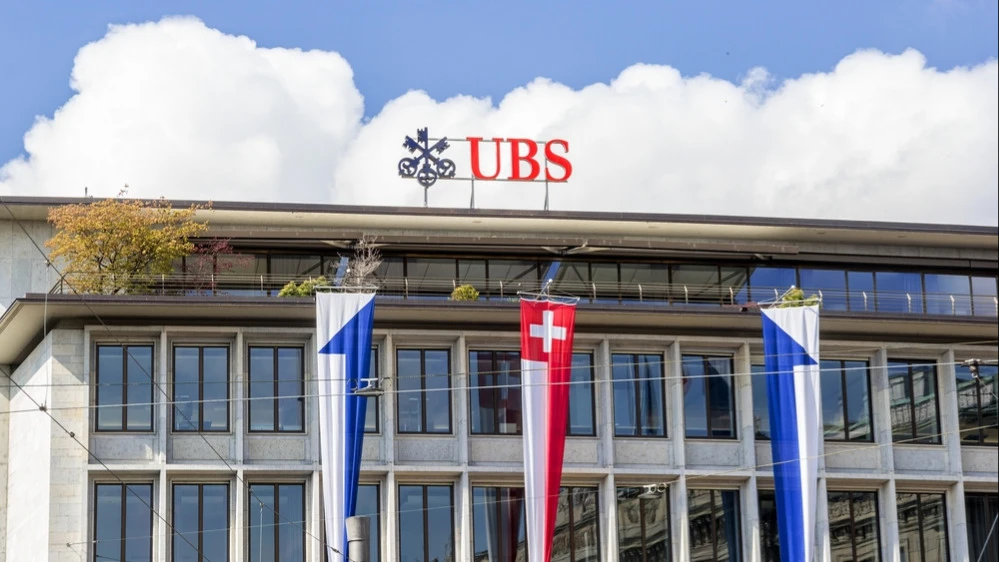 UBS advised not to chase the rally, but to move into protective assets