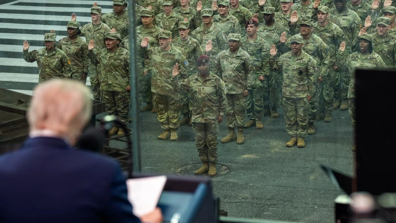 Текущая ситуация должна закончиться либо миром, либо «трагедией» для Ирана, заявил Дональд Трамп / Фото: X/The White House