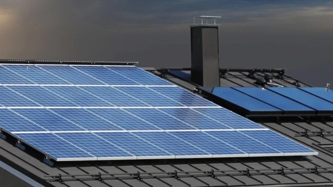 Freedom рекомендует инвесторам продавать акции компаний бытовой солнечной энергетики / Фото: Facebook/EnphaseEnergy