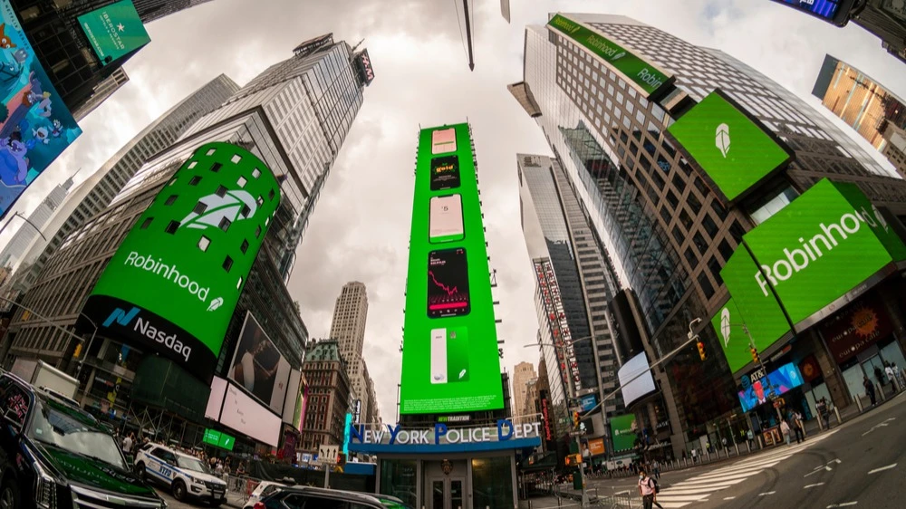 Robinhood stock not included in the S&P 500 index. Why are investors hoping for Trump?