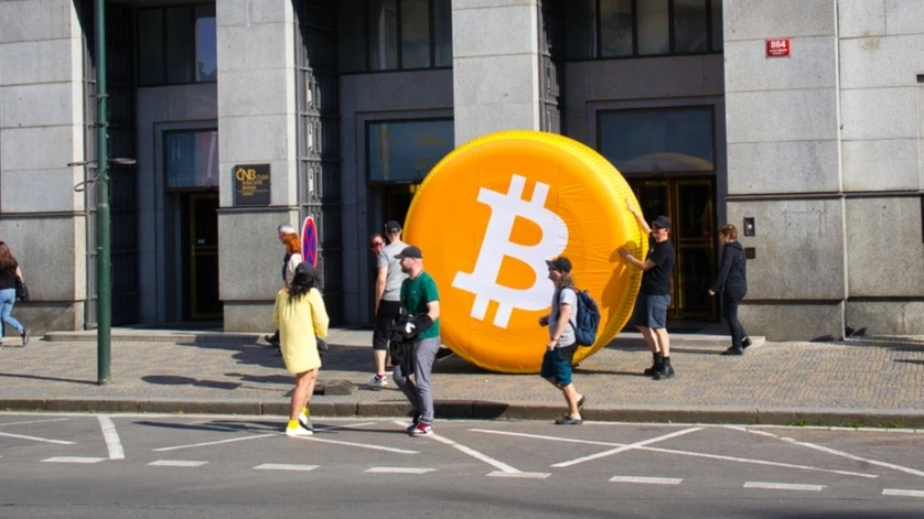 Bitcoin rises above $120k for the first time Is it time to lock in profits?