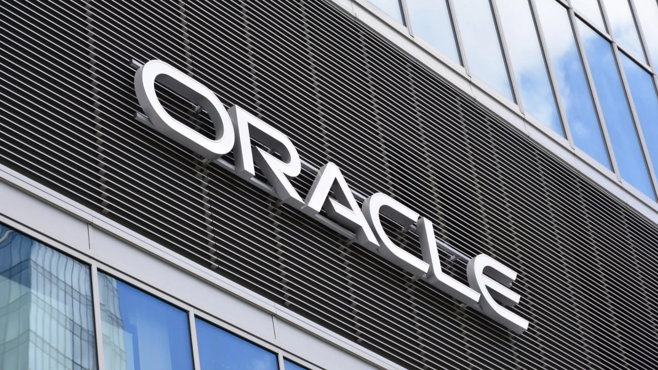 Генеральный директор Oracle обогнал Безоса и Dell по объёму продаж акций / Фото: leksSH / Shutterstock.com