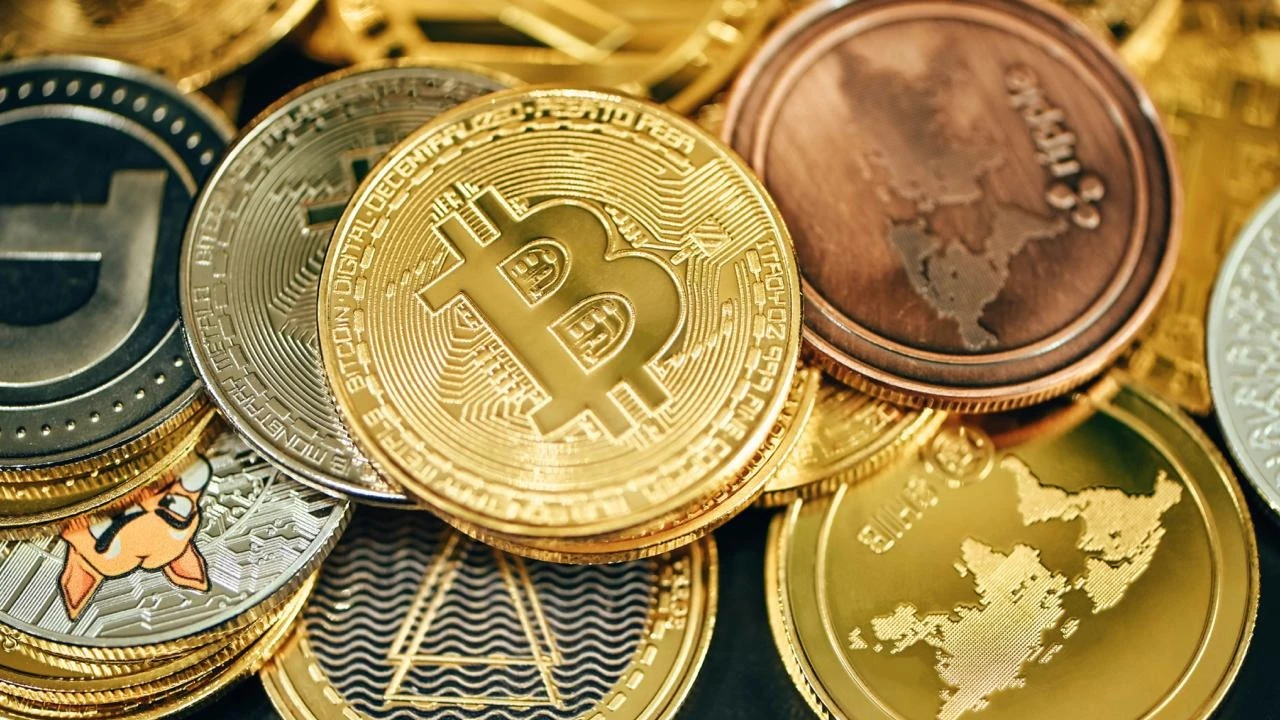 Congress rejected the start of a debate on Trumps crypto projects. Stocks and bitcoin fell