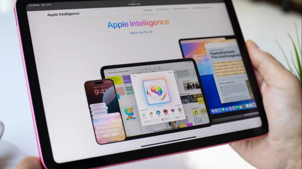 Apple неоднократно откладывала обещанные обновления Siri с поддержкой искусственного интеллекта / Фото: DenPhotos / Shutterstock.com