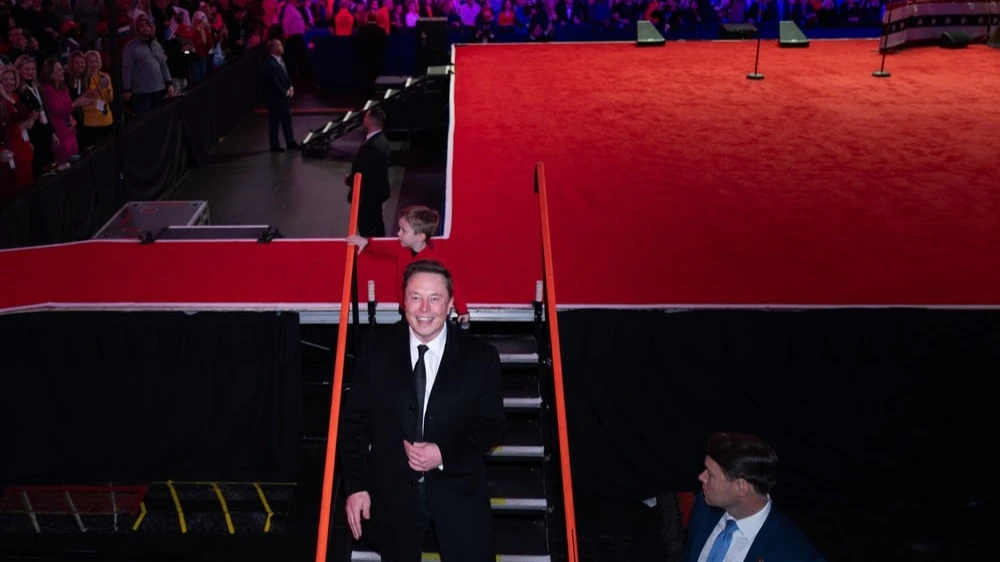 Космический стартап Илона Маска записал в риски для компании возможное возвращение миллиардера в политику / Фото: Maxim Elramsisy / Shutterstock.com