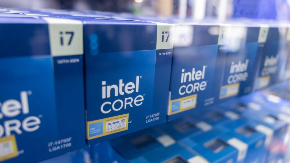 Intels revenue forecast beat expectations. Why did its stock fall?