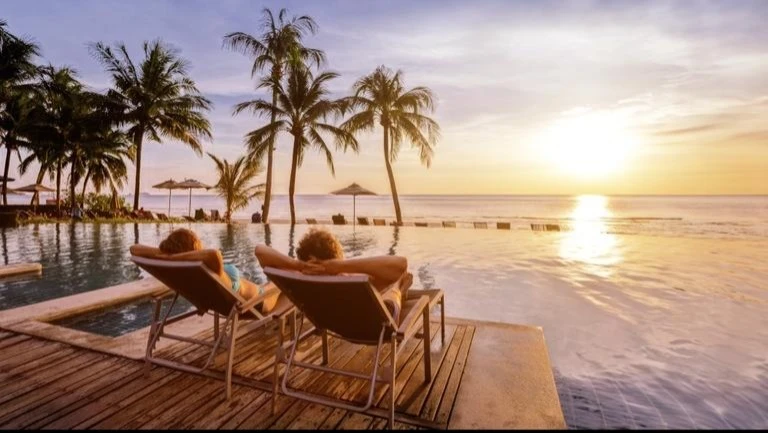 Рынок luxury после бурного роста последних 15 лет за счет покупателей с притязаниями на роскошь, снова становится достоянием сверхсостоятельных граждан. Фото: Song_about_summer / Shutterstock.com