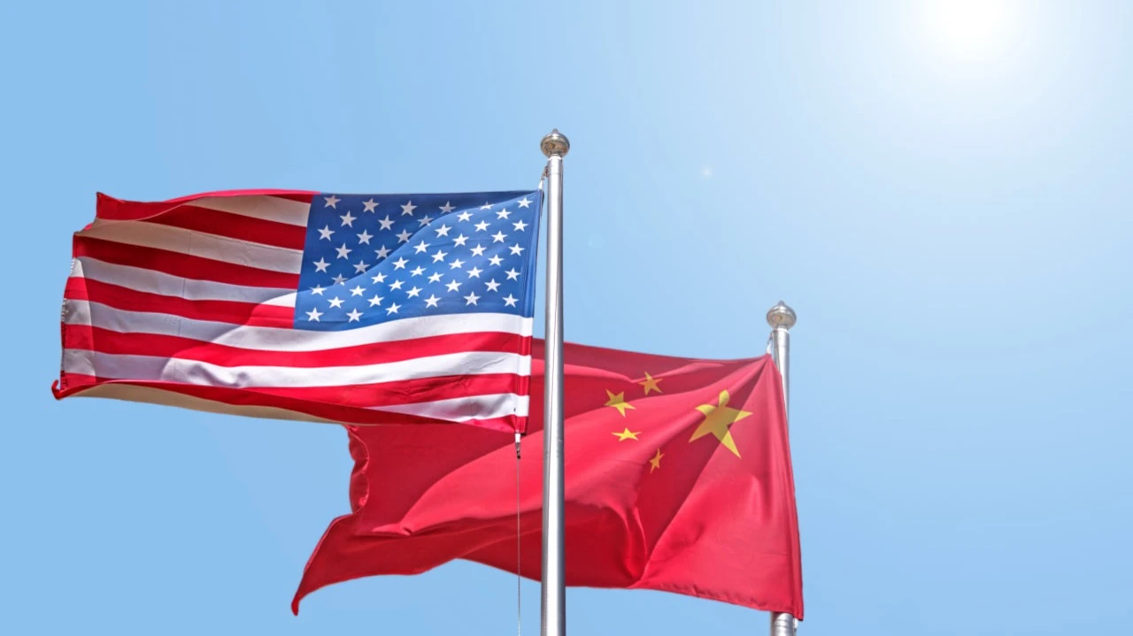 Трамп продлил срок введения повышенных пошлин для Китая до 9 ноября, сообщил представитель Белого дома / Фото: vaalaa / Shutterstock.com