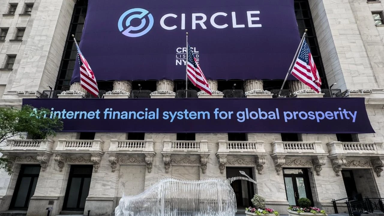 Circle beats Wall Streets revenue expectations in first report since high-profile IPO
