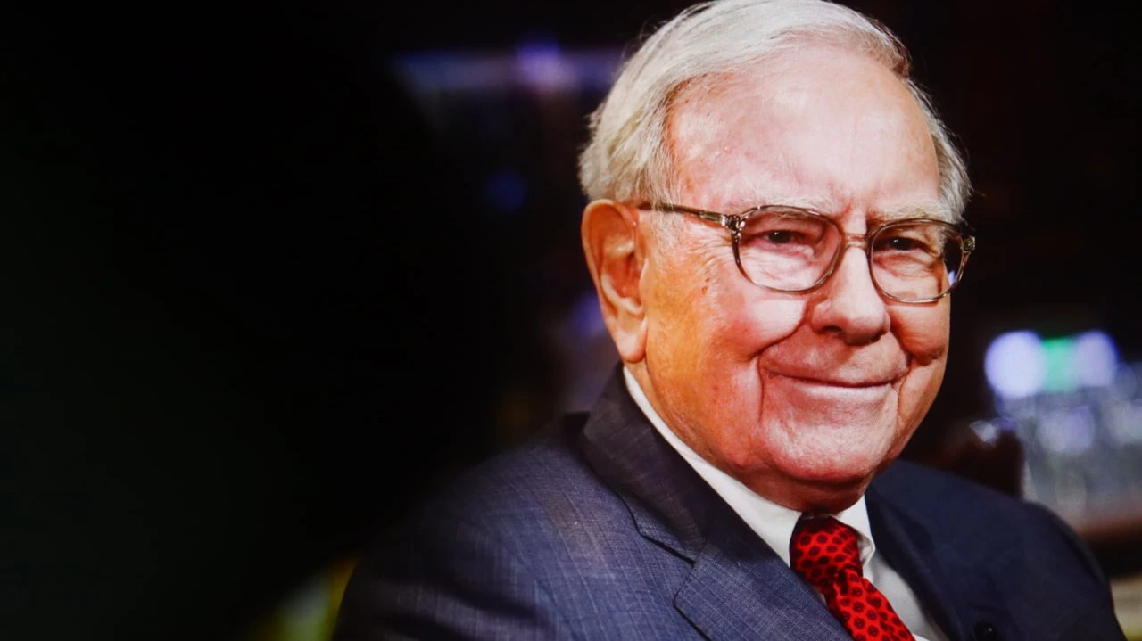 Unexpected deal: Buffetts Berkshire reveals new $1.6 billion investment