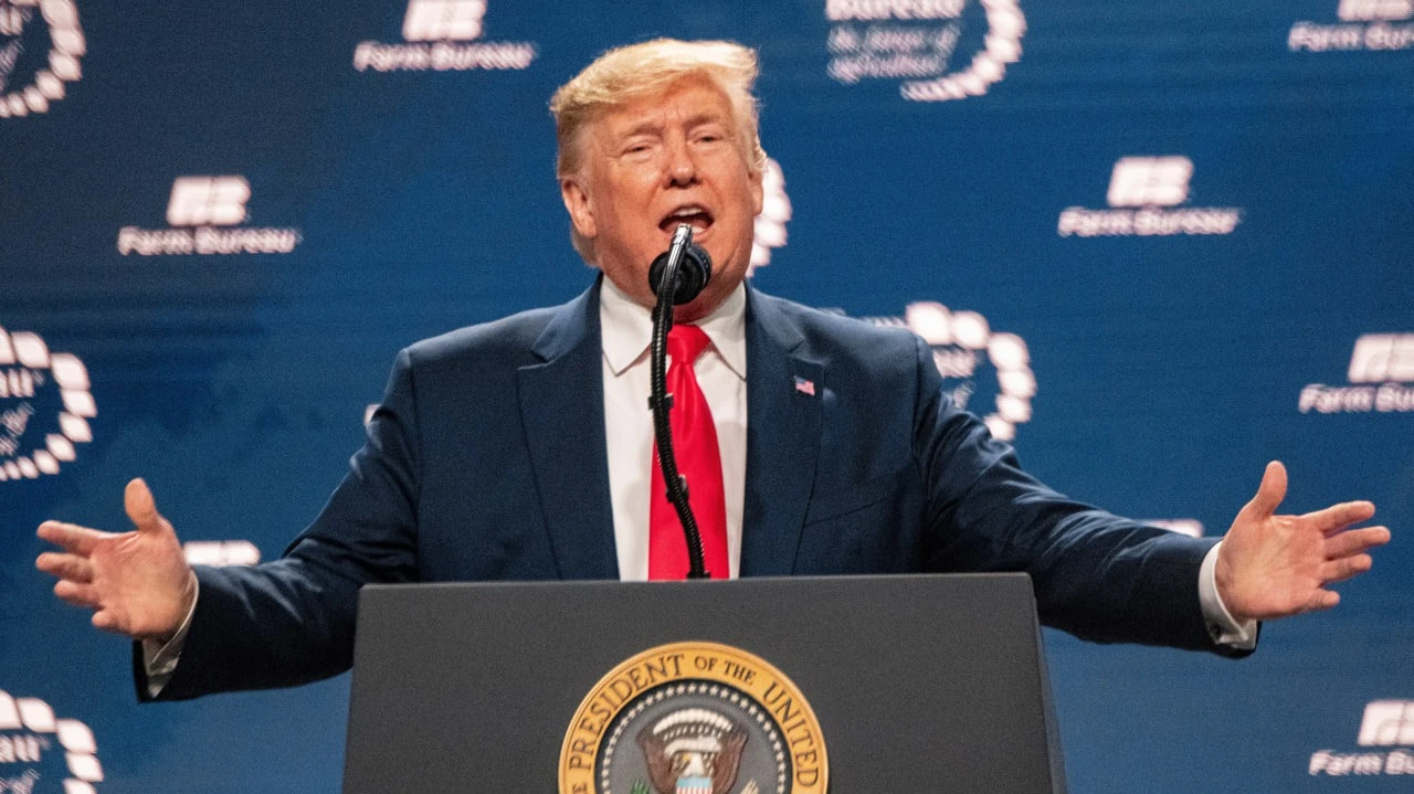 Трамп заявил, что ставка пошлины на полупроводники может достичь 300% / Фото: Rawpixel.com / Shutterstock.com