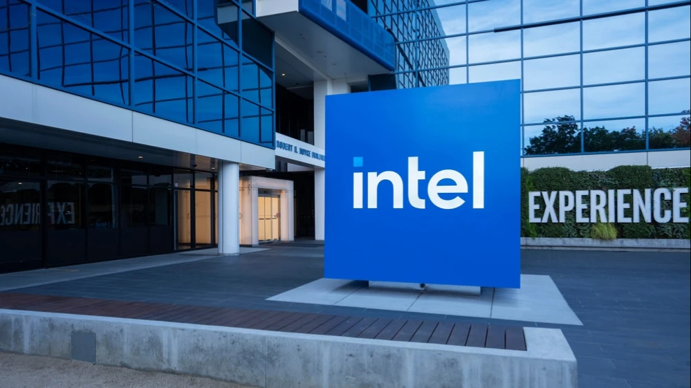 Intel shares plunged 7% in a day. Theyre overheating like the dot-com era - Bloomberg