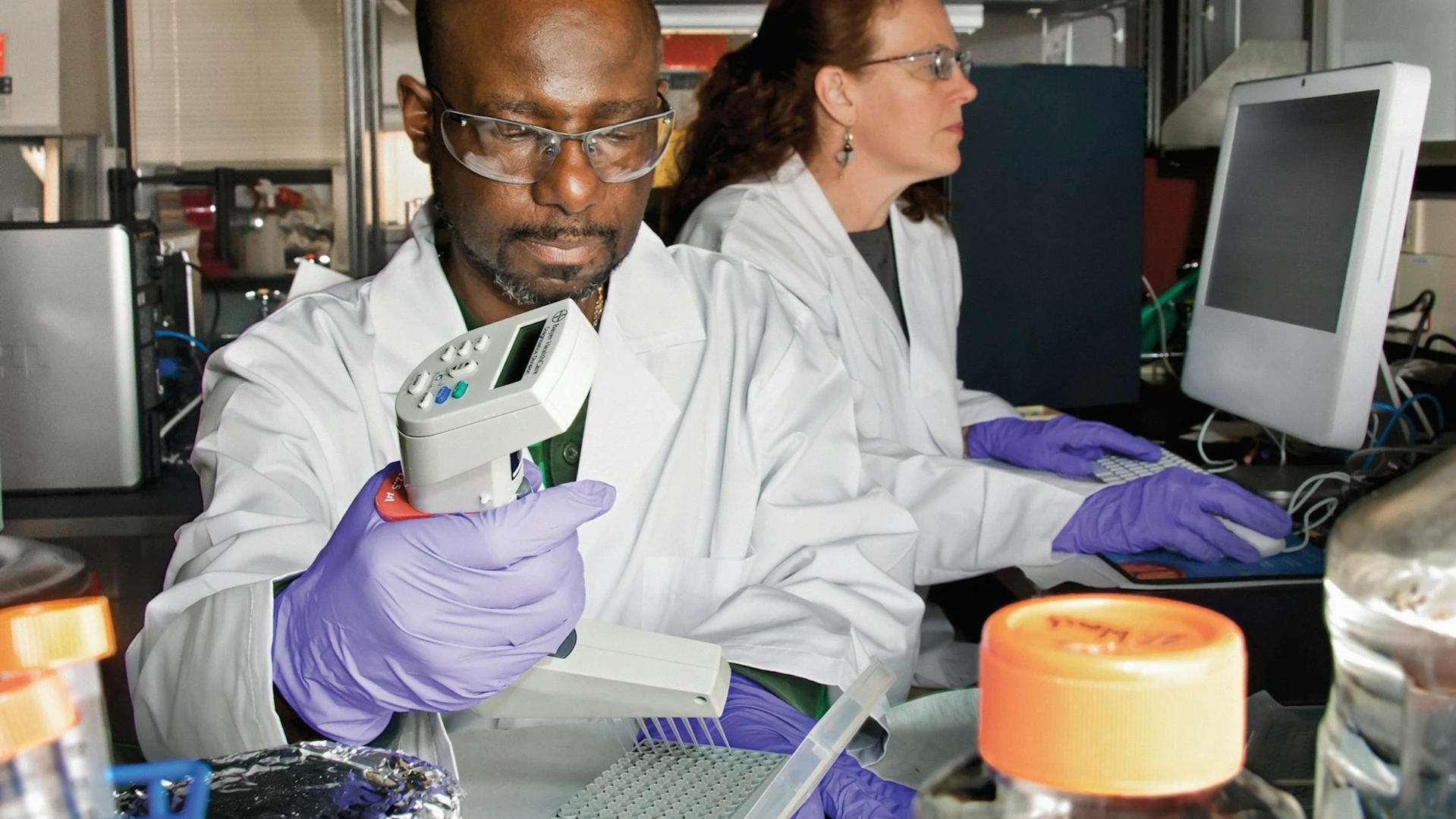 Аналитики Noble советуют к покупке акции исследователя вакцины от рецидивирующего рака Greenwich / Фото: Unsplash / National Cancer Institute