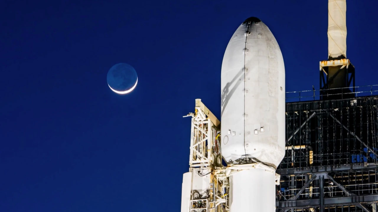 Космический сектор демонстрирует признаки оживления, но сейчас приоритет крупных фондов сместился с проектов «далекой мечты» в сторону компаний с четкими перспективами коммерческого применения. Фото: X / Intuitive Machines / SpaceX