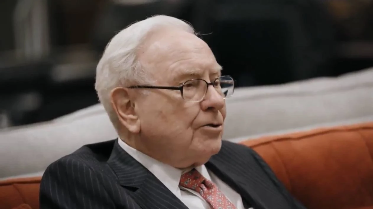 Buffett dismissed rumors of buying a railroad company. How did the market react?