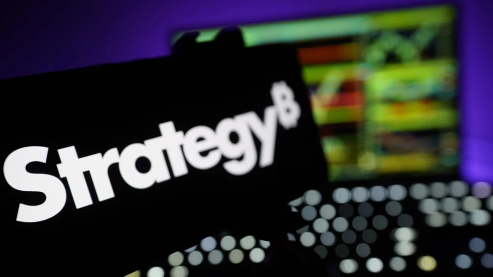 Strategys stock is down 15% in a month. Investors disappointed in bitcoin strategy?