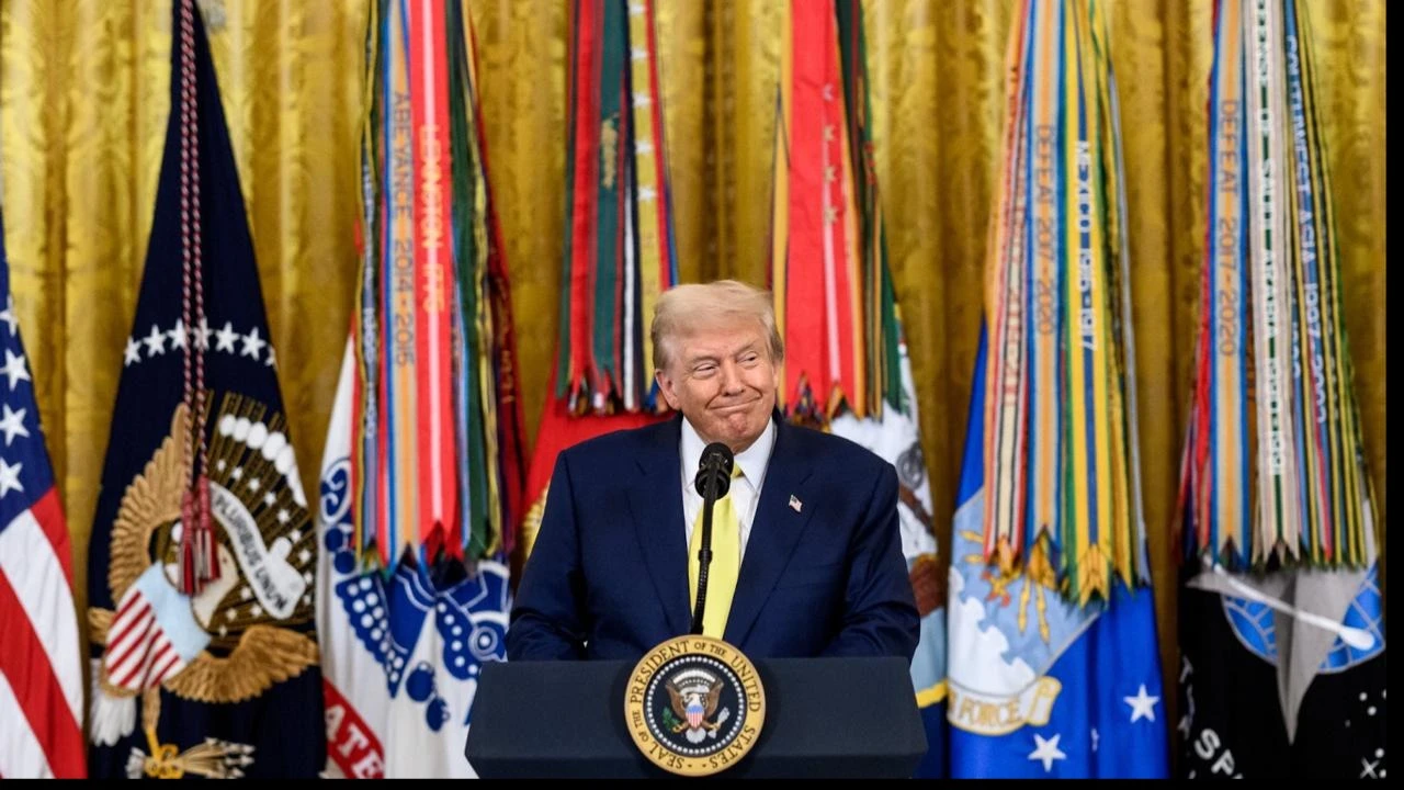 Правительство США стало крупнейшим акционером Intel. Впервые в истории американские власти входят в капитал компании, когда у нее нет угрозы банкротства. Фото: The White House / X