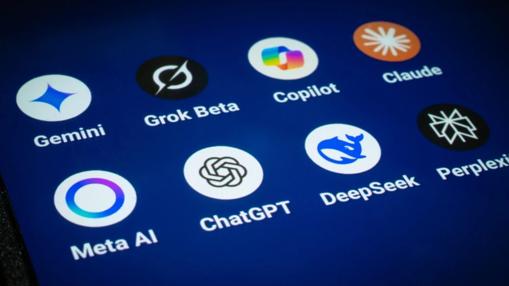 DeepSeek, возможно, включится в гонку по созданию ИИ-агентов для решения широкого круга рутинных задач / Фото: PJ McDonnell / Shutterstock.com