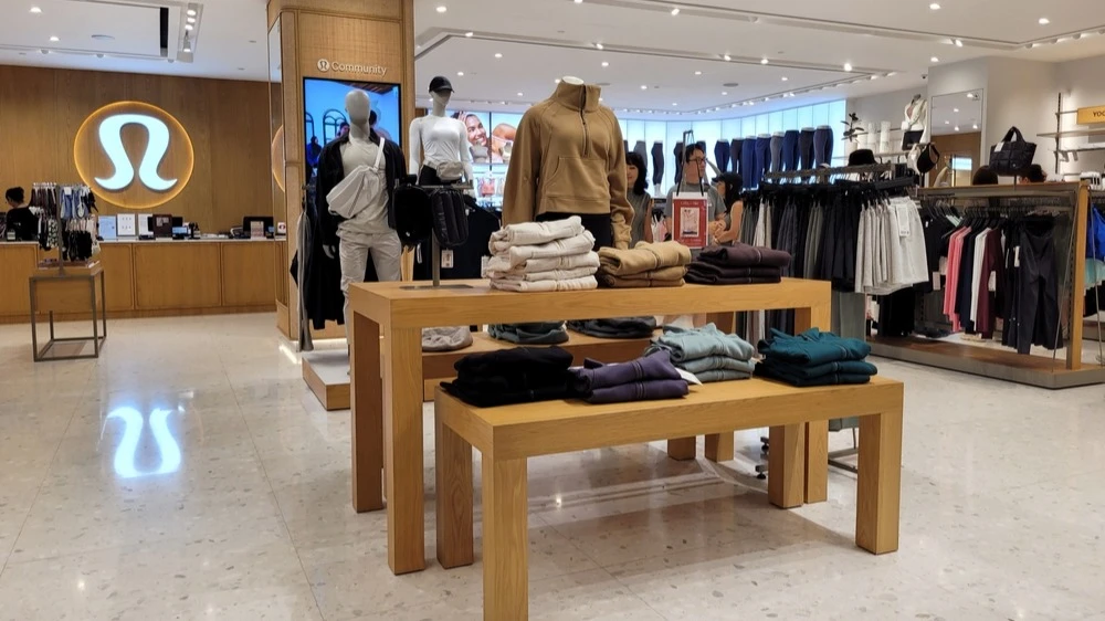 Investors got dog face down: Lululemon shares collapse after report