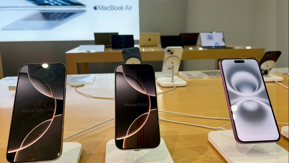 Аналитики не ждут дальнейшего роста акций производителя iPhone / Фото: Mariia Ploshikhina / Shutterstock.com