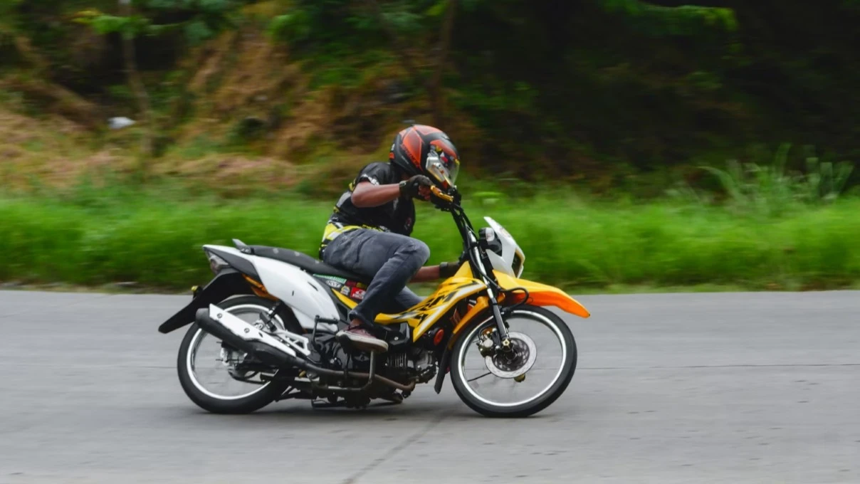 Котировки Ituran будут расти в том числе благодаря соглашениям с продавцами мотоциклов в Бразилии / Фото: Unsplash / Colorblind Photography