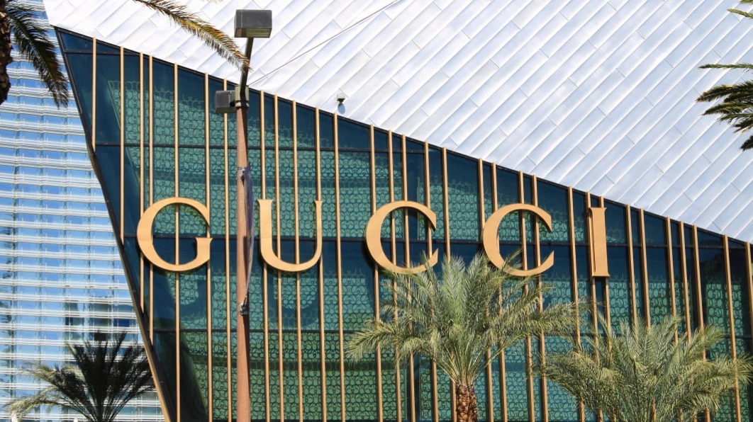 Gucci owners shares rise after Valentino deal postponed. Is it worth buying them?