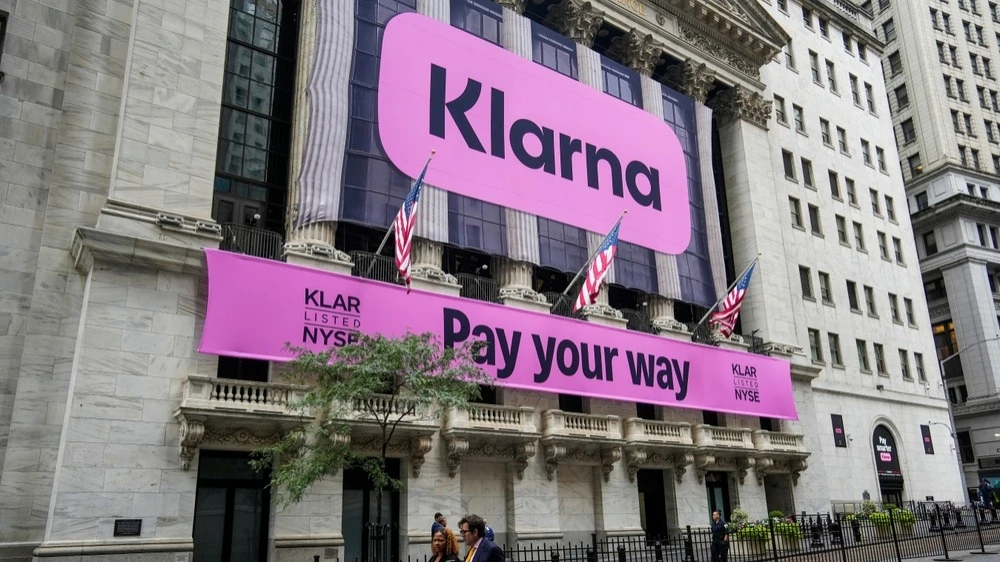 Рыночная стоимость Klarna в сравнении с датой выхода на биржу — 10 сентября 2025 года — увеличилась лишь на 1% / Фото: rblfmr/Shutterstock.com