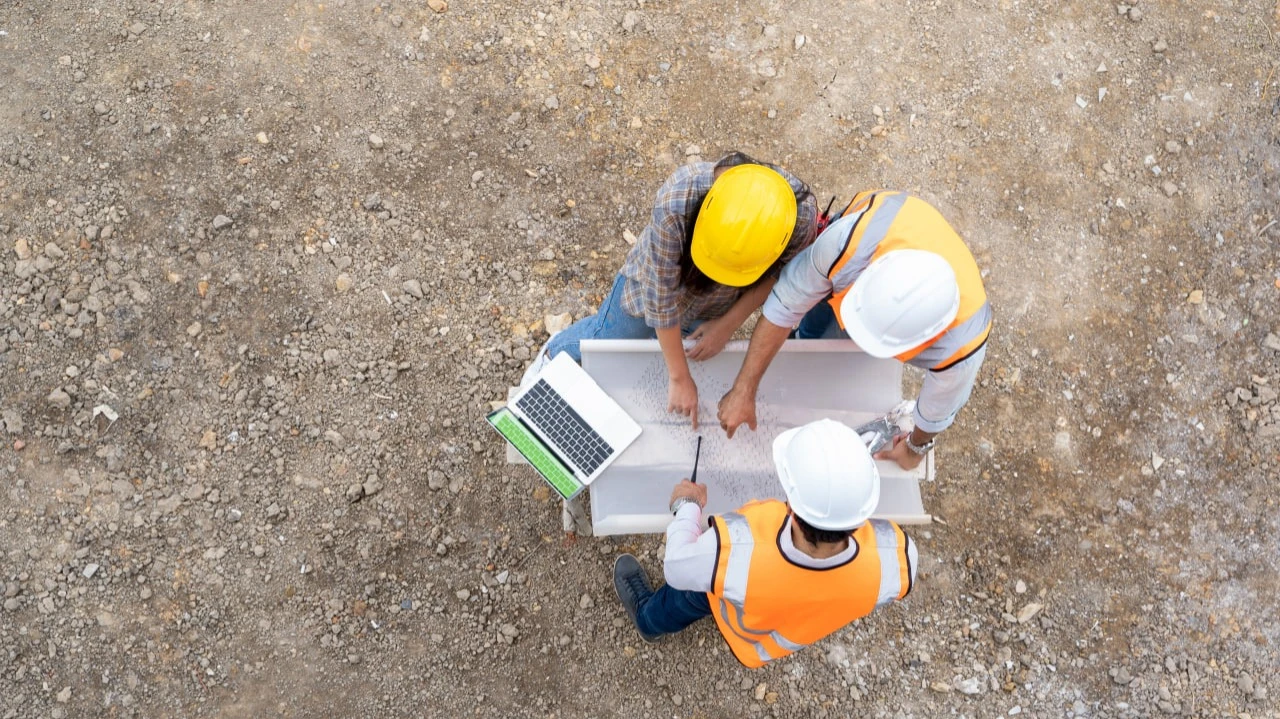 Инвесторы ждут публикации последних данных по рынку труда, накануне ФРС признала, что он уже не очень устойчивый / Фото: M2020 / Shutterstock.com