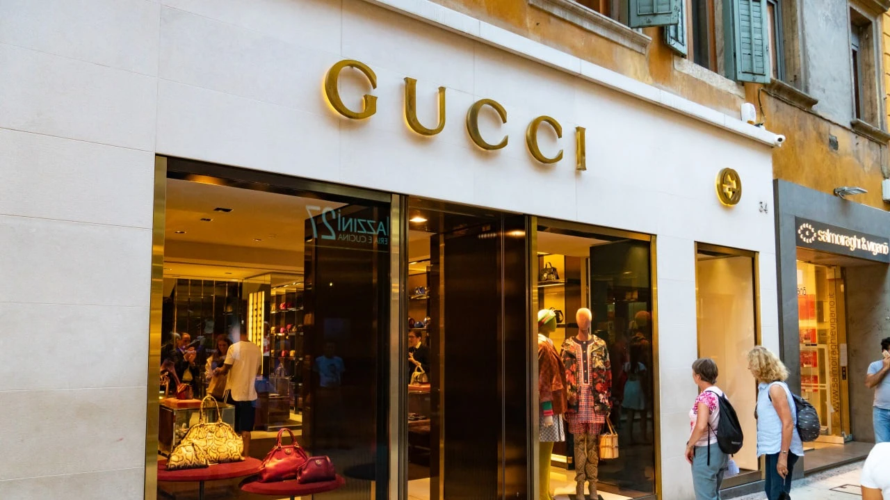The Bears are lowering their bets against the owner of Gucci. Is it worth buying his shares?