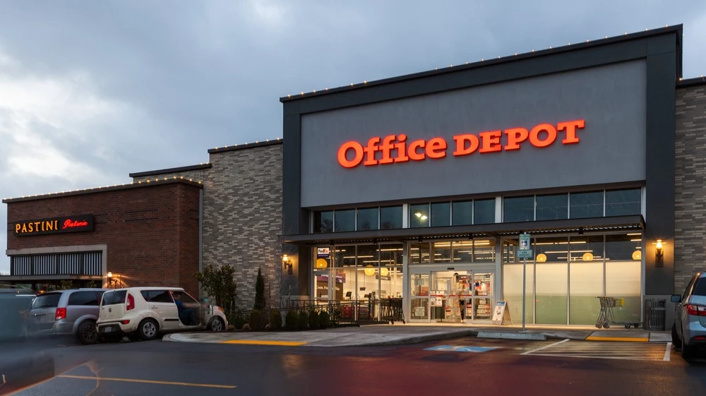 The ODP Corporation, владелец Office Depot, станет частной после планируемой сделки с инвесткомпанией Atlas / Фото: Shatterstock / Hrach Hovhannisyan