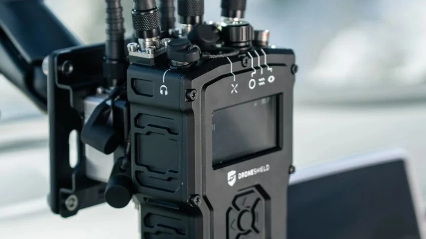 Австралийский производитель средств защиты от дронов DroneShield летом 2025 года получил из Европы крупнейший заказ в своей истории / Фото: Droneshield.com