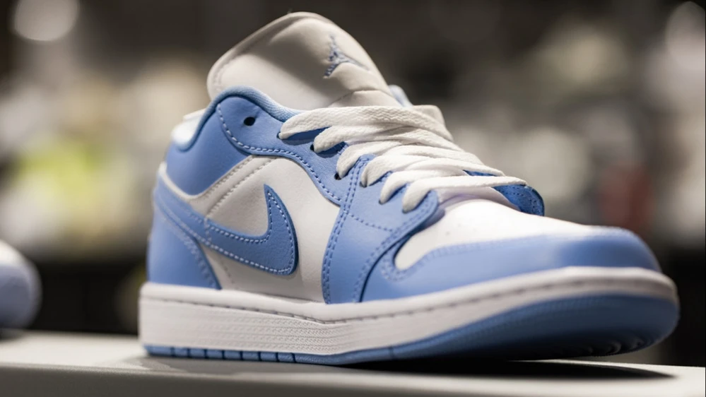 Nike unexpectedly posted an increase in revenue. Will the stock reverse after two years of decline?