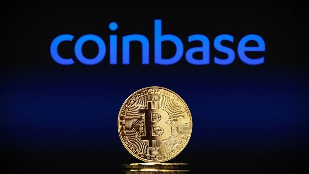 Coinbase удалось сохранить один из самых сильных брендов в криптоиндустрии, несмотря на годы давления со стороны регуляторов, считает BTIG / Фото: JOCA_PH/Shutterstock.com